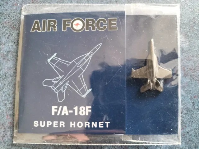 F/A-18F SUPER HORNET Aircraft Air Force Pin Jet Fighter Aviation Free Post NEW