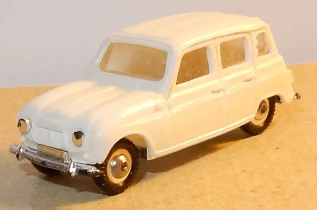 a old Made France 1963 MICRO NOREV HO 1/87 RENAULT 4 R4 1963 BLANC CREME #511-2
