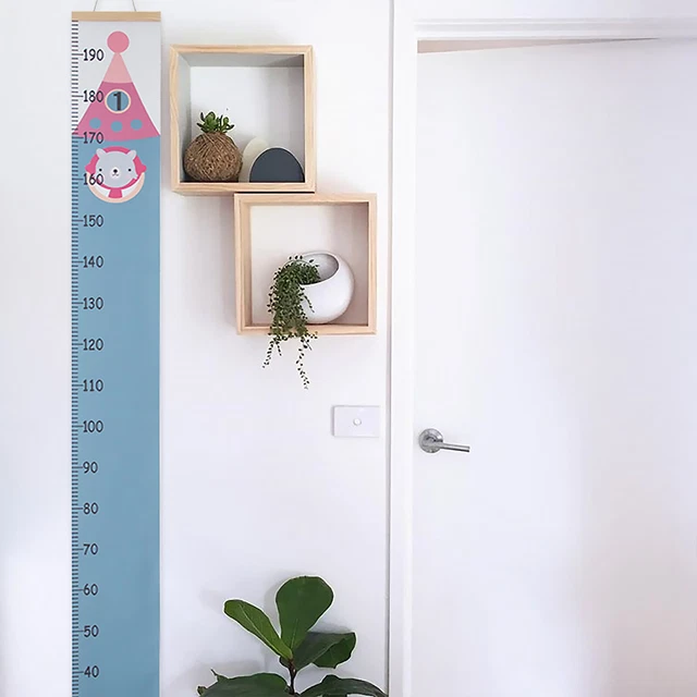 Regla colgante de montaje en pared (cohete oso) para niños bebé