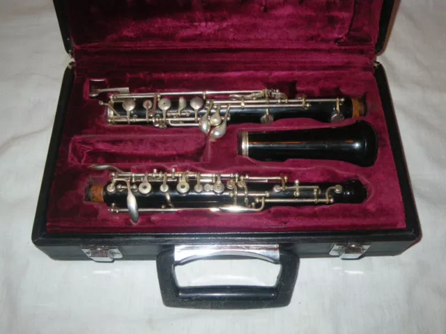Yamaha 211 Plastic Student Level Oboe -Very Good Condition/May Need Minor Adjust