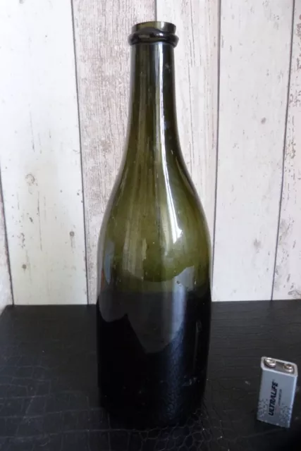 Ancienne Bouteille de vin En Verre Soufflé Bottle  18 Eme