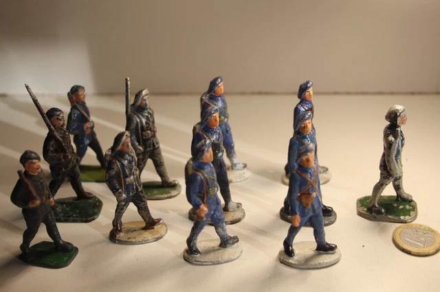 Lot De 14 Figurines Quiralu Fusiliers Marins Au Défilé - 1/32 (60mm) - Occasion