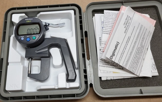 MITUTOYO 547-400S DIGIMATIC Thickness Gage - Range 0 - 1/2"/ 0-12 mm