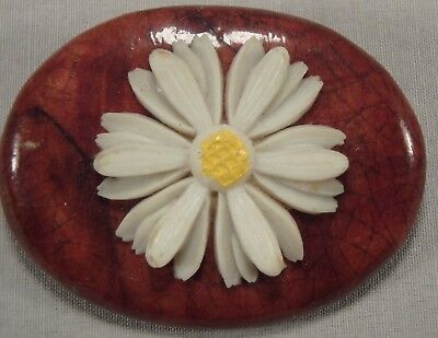Vintage White Yellow Daisy Flower Wood Plastic Pin Brooch Retro Hippie 60s 70s