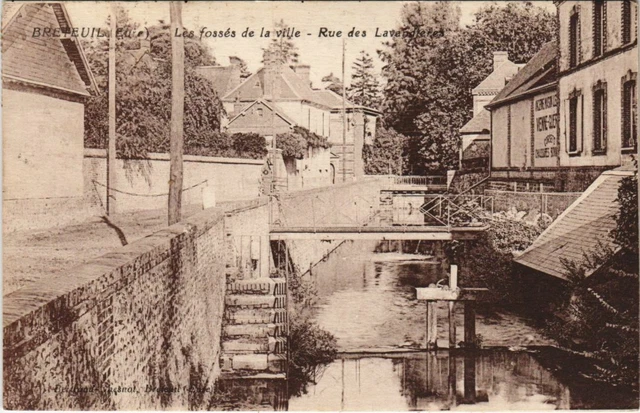 CPA BRETEUIL-sur-ITON Les Fosses de la Ville - Rue des Lavandieres (1160228)