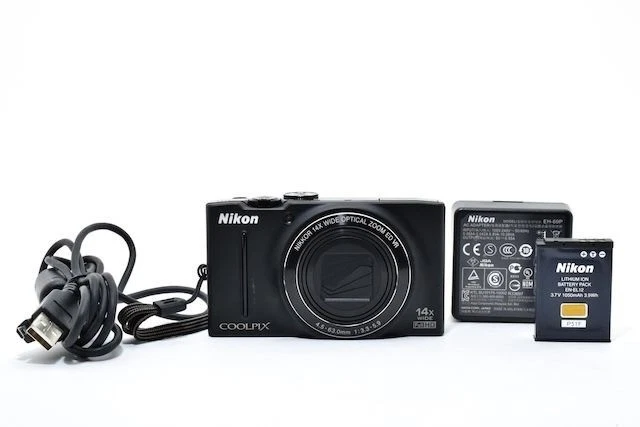 Nikon COOLPIX S8200 Digital Camera Red 16.1MP Compact 14x zoom Tested
