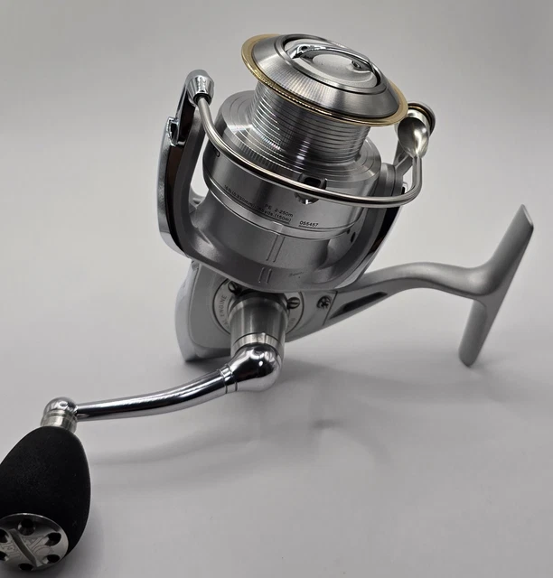 h*7様 LUVIAS LT3000-H ダイワ ルビアス LT3000S-CXH (リール) 価格比較 - 価格.com