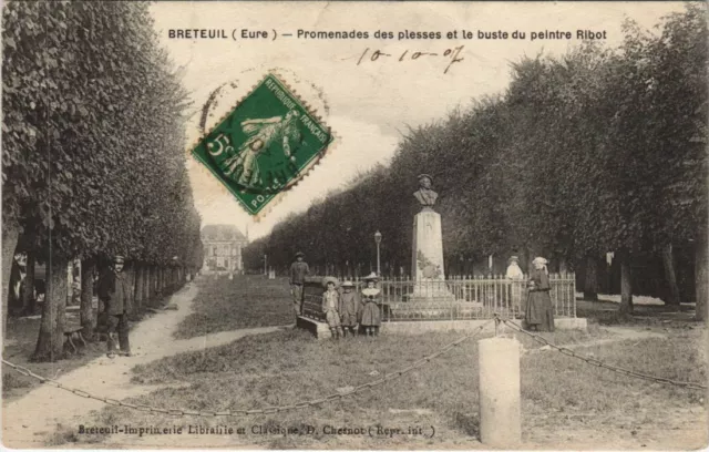 CPA BRETEUIL Promenades des Plesses et le Buste du Peintre Ribot (1160222)