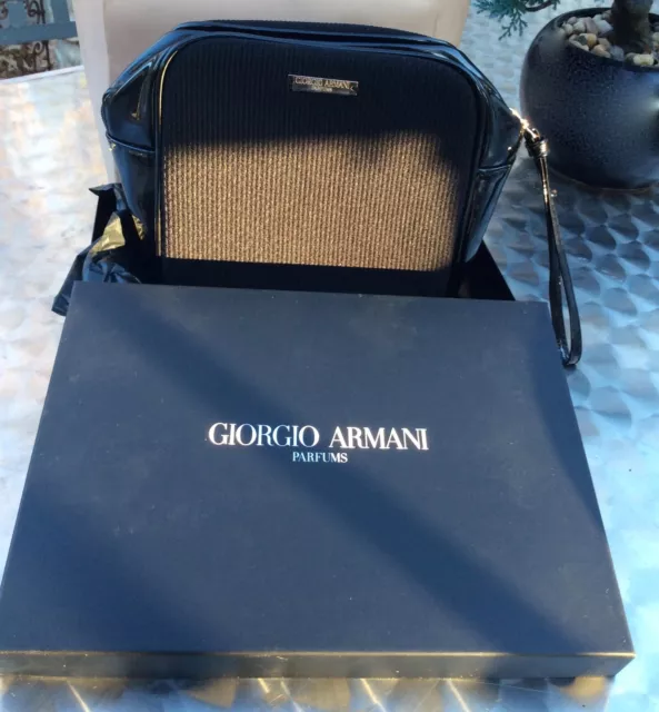 Pochette Trousse noire collector Giorgio ARMANI Parfums édition limitée Neuf !!!