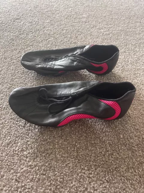 Girls Preowned Bloch Black & Pink Lace Up Jazz Shoes