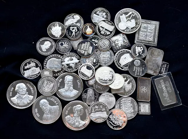 SILVER MEDALS ETC. Lot Mostly 999 Silver Total 1,050 Grams Fine Weight