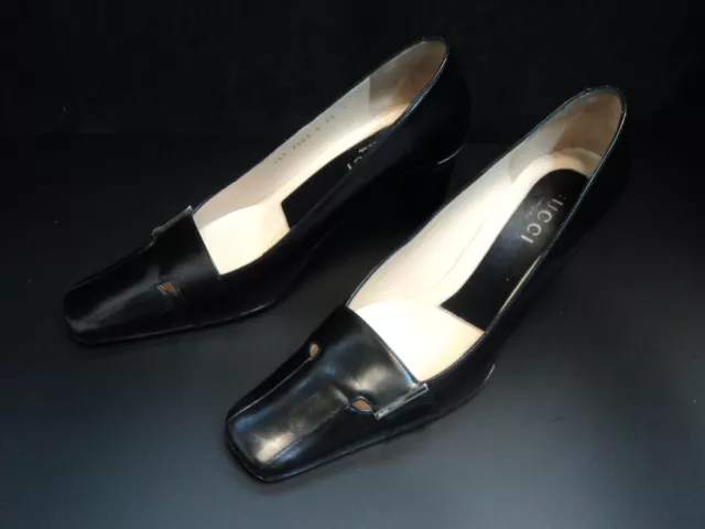 Gucci leather court shoes size 38