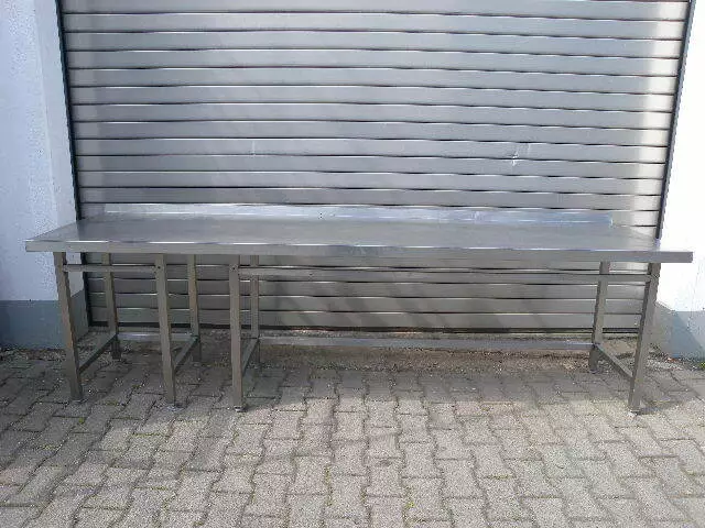 Arbeitstisch Edelstahl ca. 280 cm breit mit Aufkantung 2