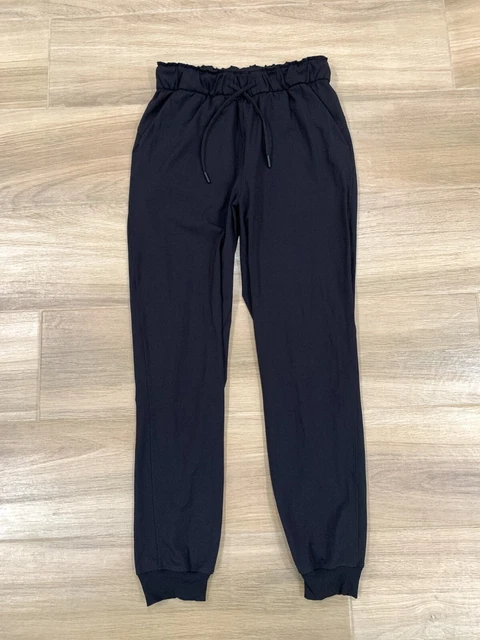 Lululemon Athletica Women's Jogger Sweatpants Size 6 Black 27.5" Inseam Tapered