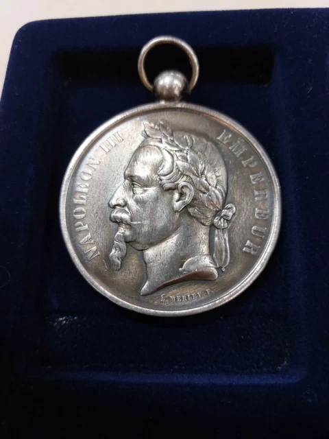 Grosse Médaille Argent NAPOLEON III EMPEREUR 91 Grammes L.Merley. F