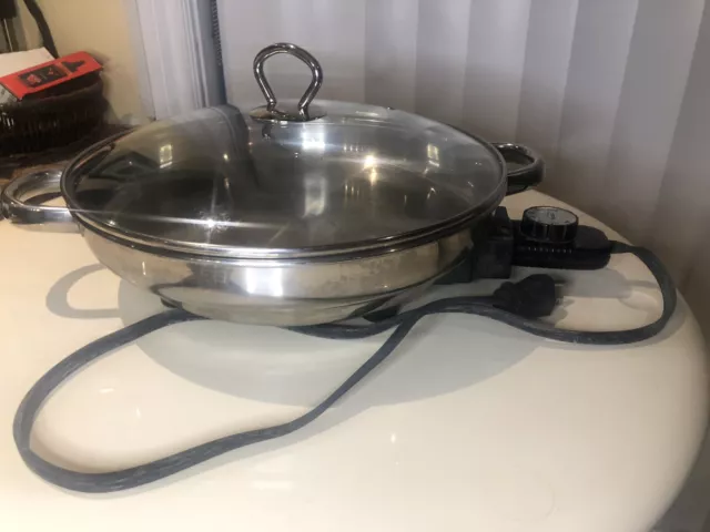 Farberware 12-inch Electric Fry Pan Skillet Model 101 With Feet Exec Cond.