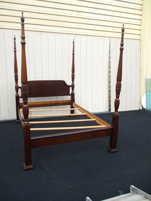 63894   Queen Size Mahogany Poster Bed