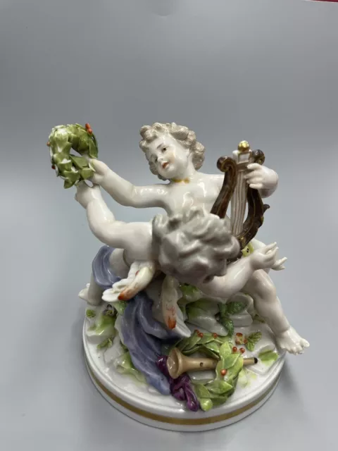 Sujet statuette en porcelaine allemande XIX ème angelots musiciens à la lyre