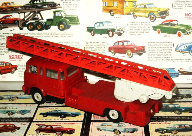 Berliet GLR grande échelle pompiers d'Avignon au 1/50 de Corgi Heritage