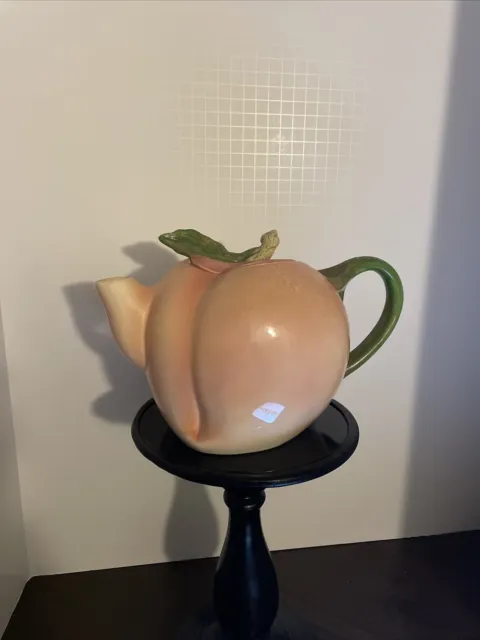 Vintage Peach Ceramic Pottery Tea Pot 32 oz with Lid and Handle
