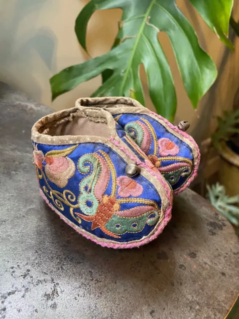 Chaussures Chinoises Anciennes Soie Brodées Fin XIXème
