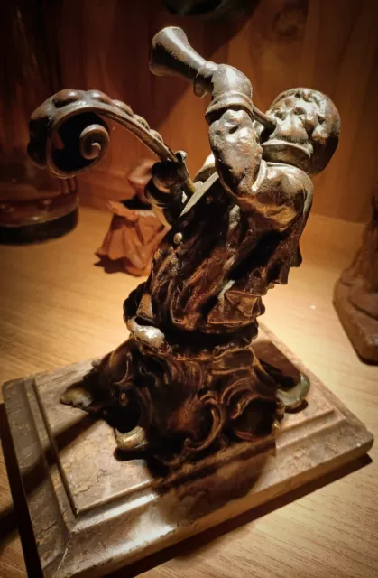 Bronze ancien, Enfant au cor et à la crosse