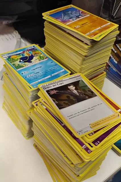 Lotto carte Pokemon 100 CARTE varie espansioni reverse e rare italiano