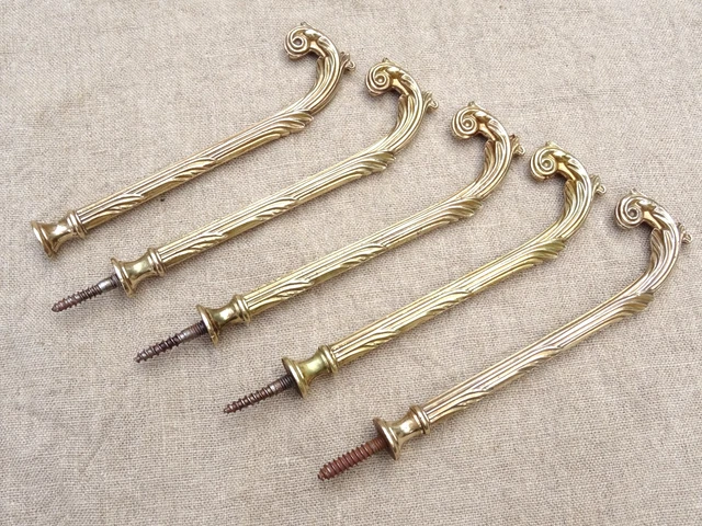 5 ANCIENNES GRANDES embrasses crochets en laiton pour rideaux lg 15,4 cm EUR 15,00 - FR