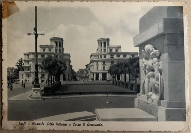 Cartolina Forlì Piazzale della Vittoria Corso Vittorio Emanuele viaggiata 1940