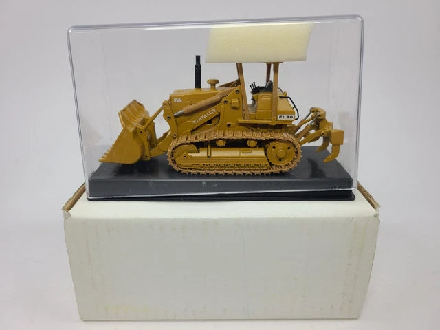 Fiat-Allis FL20 Track Loader with Ripper and ROPS - Old Cars 1:50 Scale #60600 Fiat-Allis FL20 Track Loader with Ripper and ROPS - Old Cars 1:50 Scale #60600