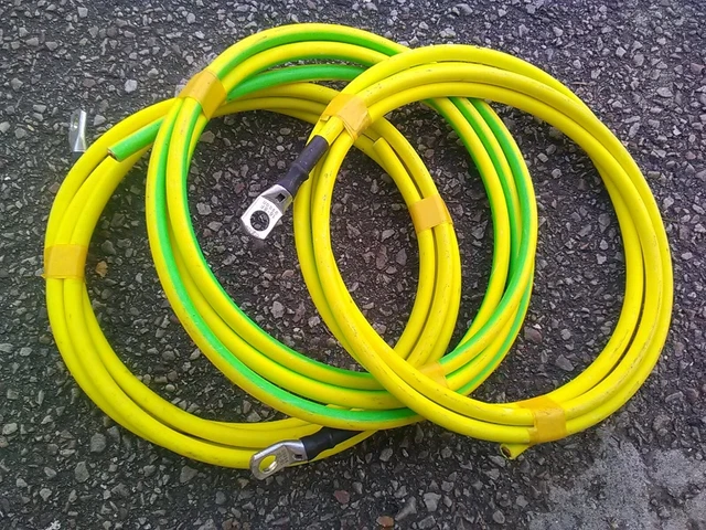 4 liaisons : fils / cable de terre 16mm2 + cosse 8mm longueur 2m  souple 2