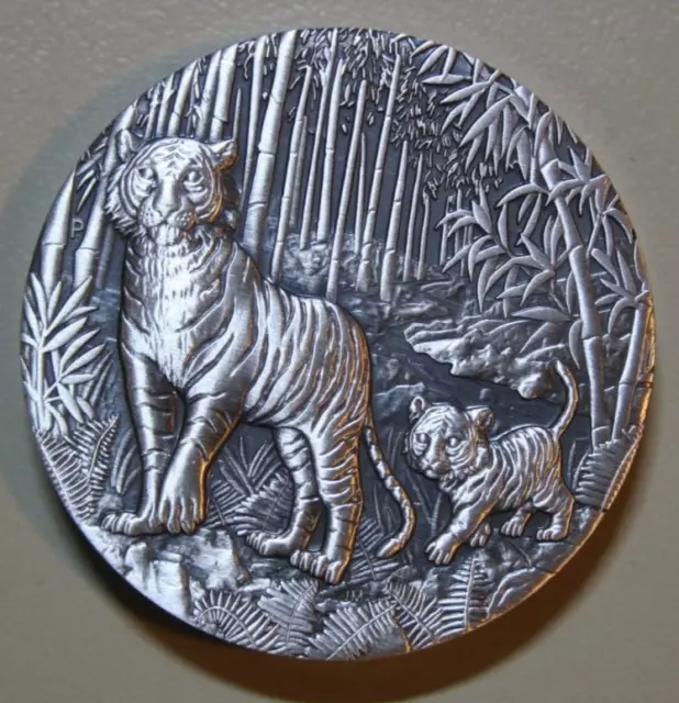 Australia 2 Dollars 2022 Year of the Tiger Lunar 2 Oz Silber #F5224 Antique