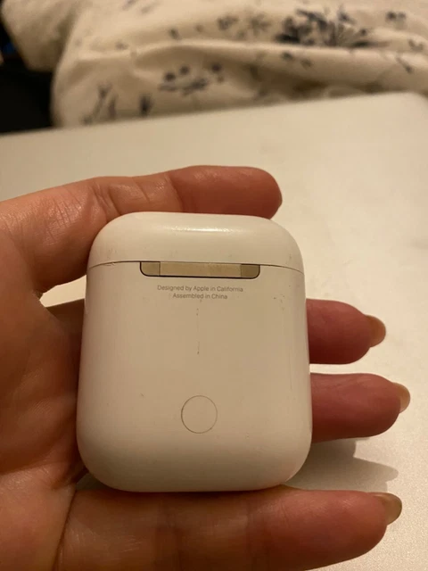 Apple Airpods CHARGING CASE ONLY, 1st & 2nd Generation Genuine Product Case Only