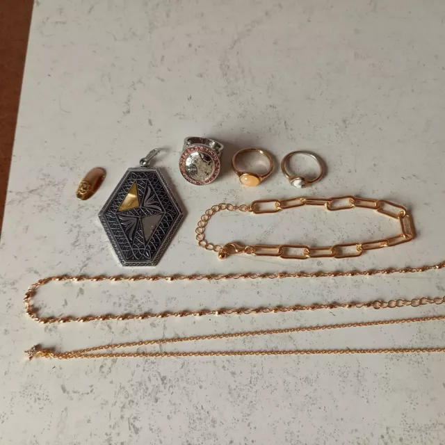 bijoux fantaisie femme métal doré/argenté,le lot.