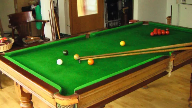 Antiker Snookertisch mit Esstischplatte