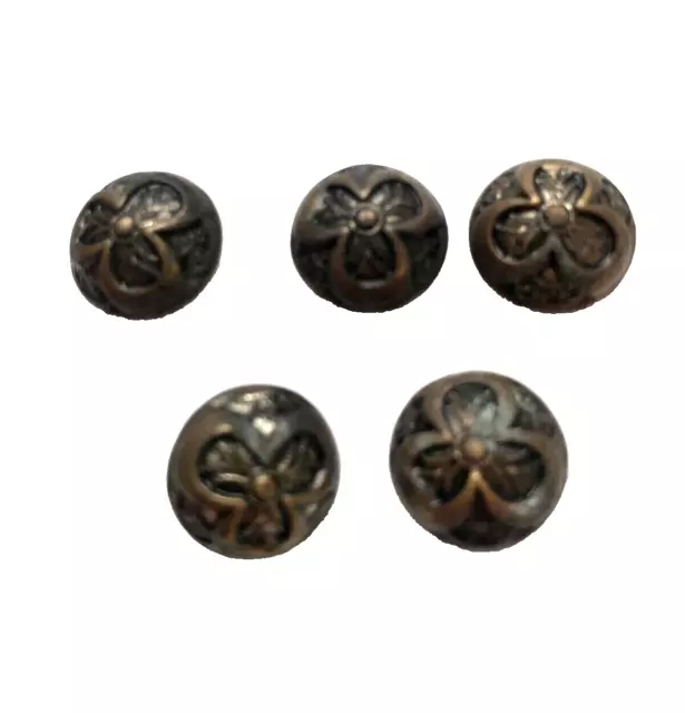 5 Victorian Metal Picture Buttons