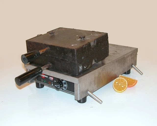 Krampouz VTG Iron 90° Opening Commercial  Waffle Maker - 1400W - SOLD ASIS 2