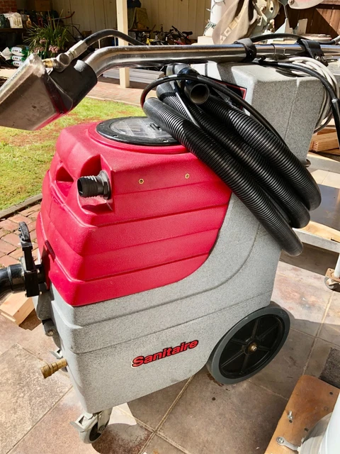Sanitaire sc6080 commercial carpet cleaner