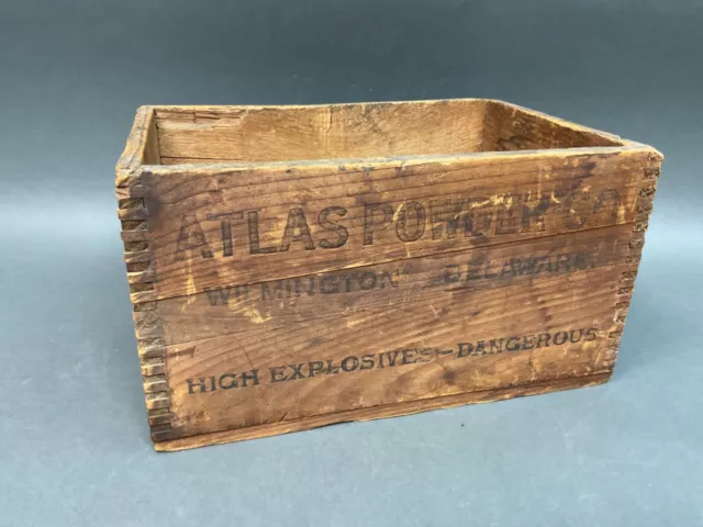 Early Vintage Atlas Powder Co. High Explosives GIANT POWDER Dovetail Wood Crate
