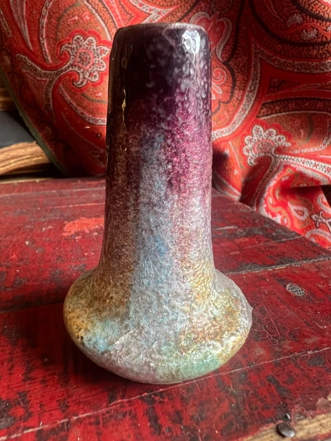 Sarlandie pour Limoges. Vase à décor émail polychrome