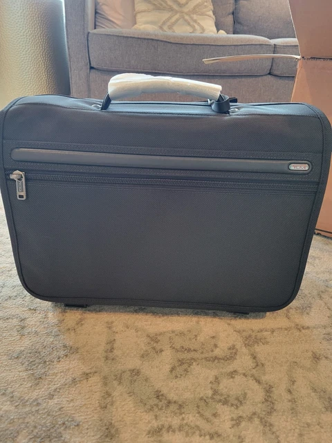 Brand NEW TUMI ALPHA 2 Expandable 26171D4 Nylon Laptop Briefcase Messenger Bag