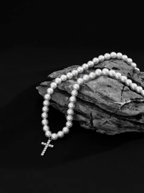 Collana uomo con perla sintetica in rilievo perline  finte bianche avorio
