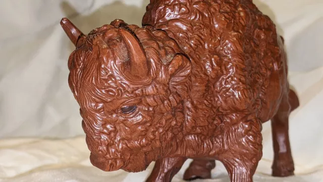 Vtg RED MILL MFG. USA BISON American BUFFALO FIGURINE 6” Long and 4” High.