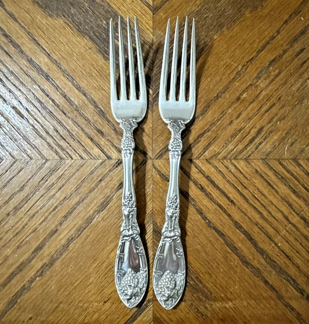1881 Rogers LA VIGNE Silverplate Dinner Forks 7 1/2" Grapes Oneida Lot of 2