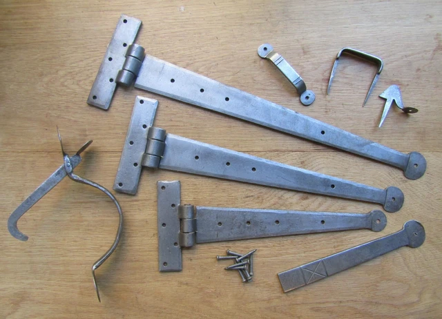 HAND FORGED blacksmith traditional rustic door t tee hinges + Suffolk latch