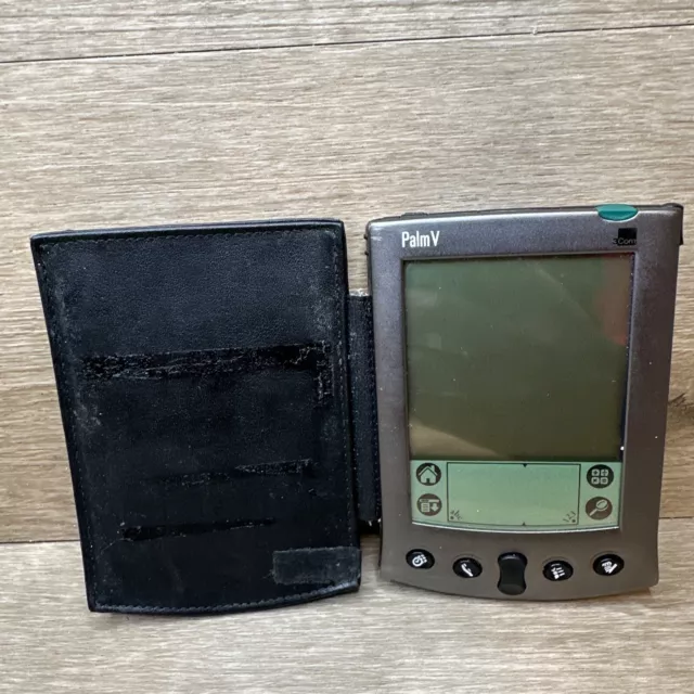 3Com Palm V Silver Handheld 3.2" Touchscreen MSTN LCD 71PPI 2 MiB RAM PDA