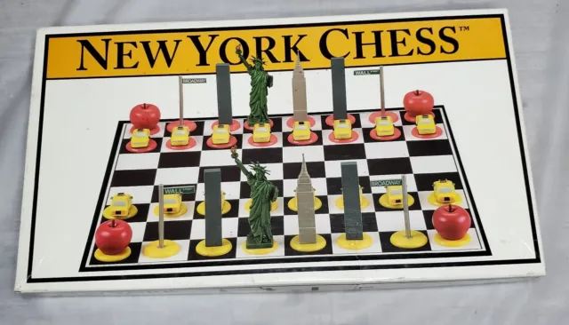 New York Chess Set Complete- Big League Promotions 2001 Twin Towers