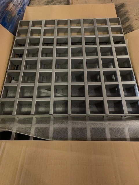 Box Of 8 Armstrong Cellio Aluminium Ceiling Panels 600 x 600 (37mm Depth) Grey *