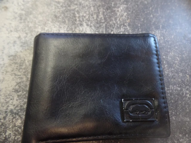 Ecko Men's Bifold Wallet with Flip-Out ID and Embossed Logo