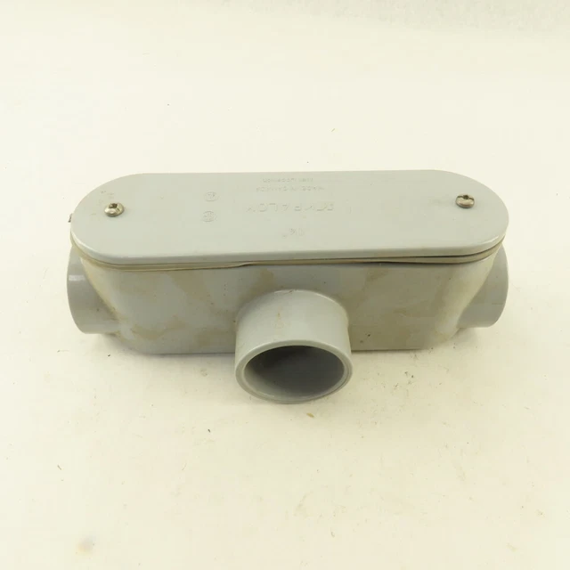 Kraloy 1-1/4" Non Metallic 3 Hub Conduit Body TEE